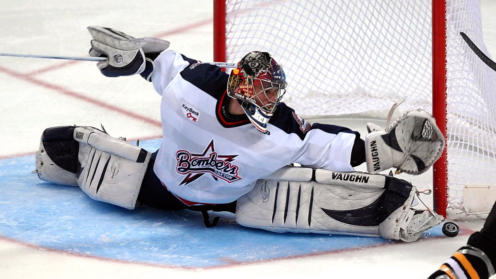 《Faker：十年电竞生涯的低谷与高峰》，faker在电竞圈什么地位