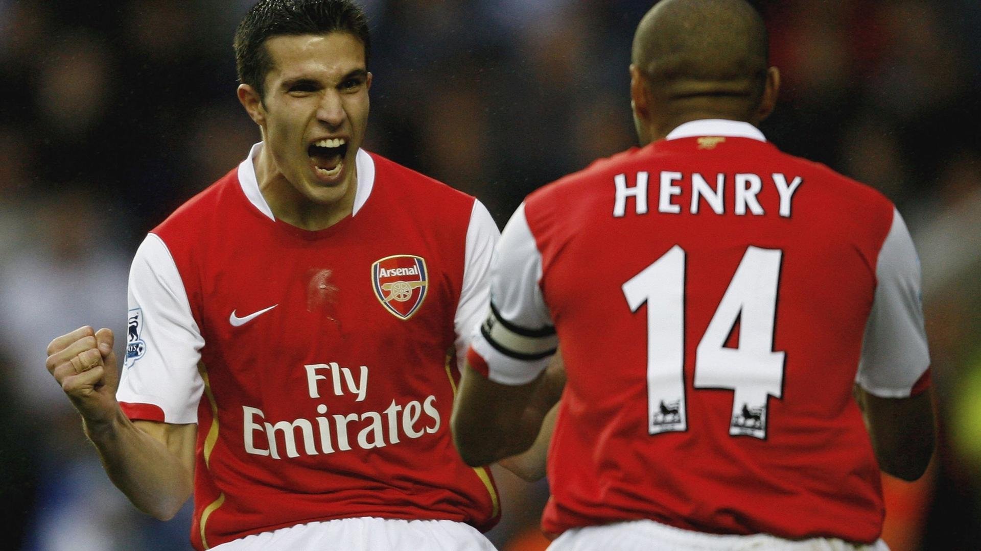 《Faker：十年电竞生涯的低谷与高峰》，faker在电竞圈什么地位